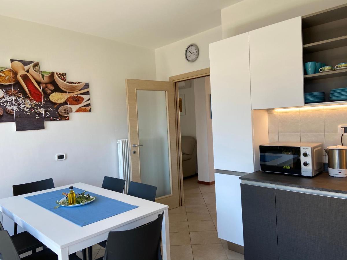 Villa Desy Riva del Garda Bagian luar foto
