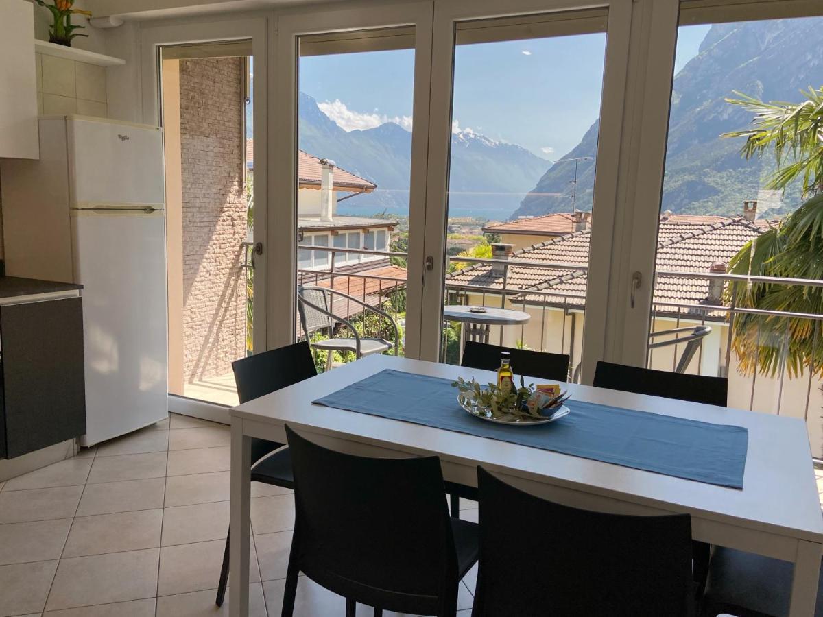 Villa Desy Riva del Garda Bagian luar foto