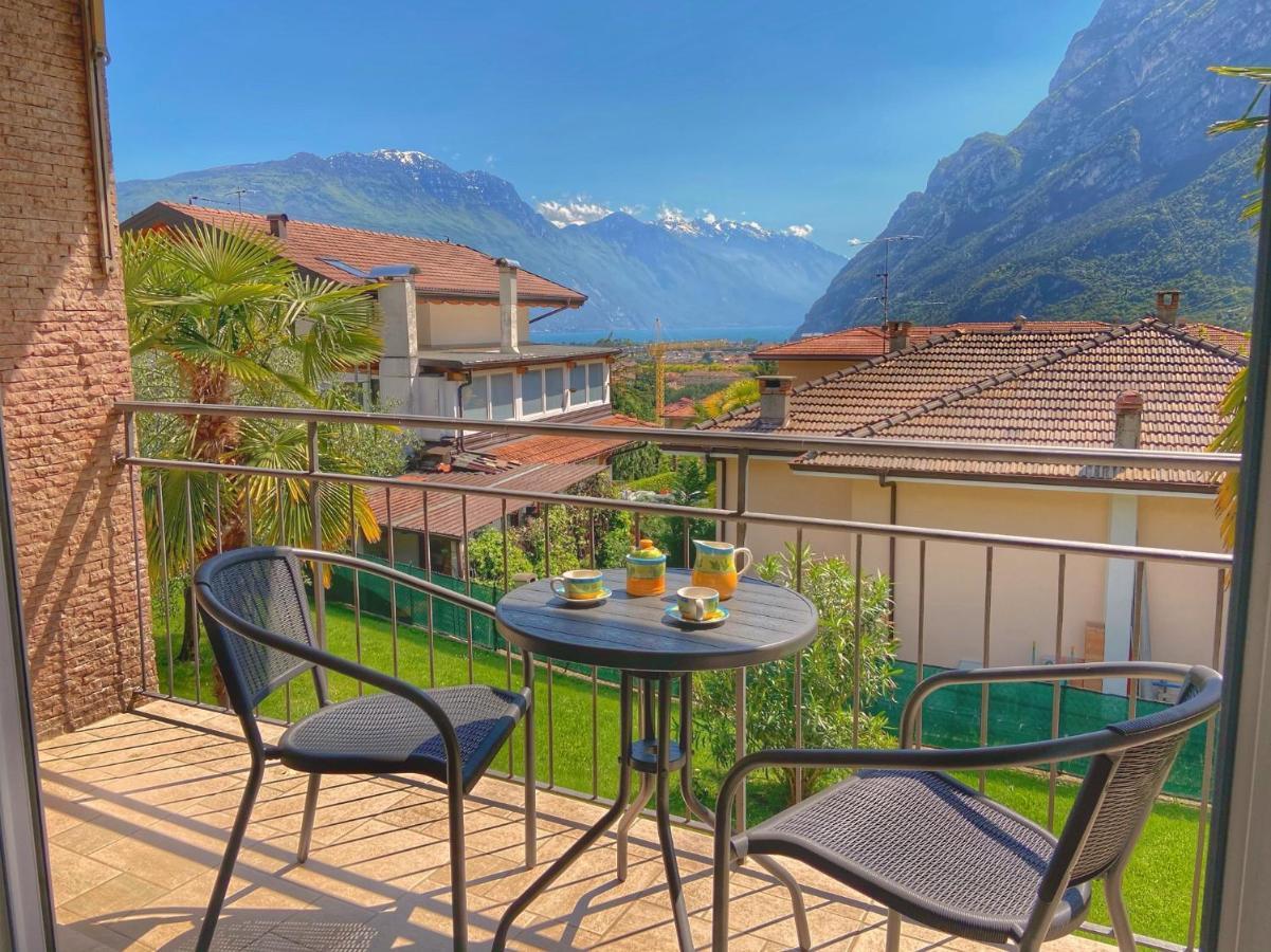 Villa Desy Riva del Garda Bagian luar foto