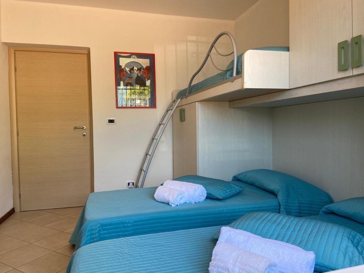 Villa Desy Riva del Garda Bagian luar foto
