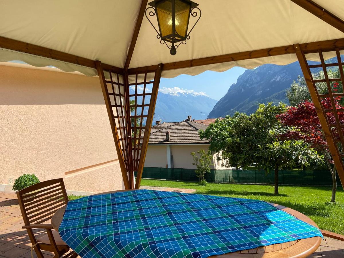 Villa Desy Riva del Garda Bagian luar foto