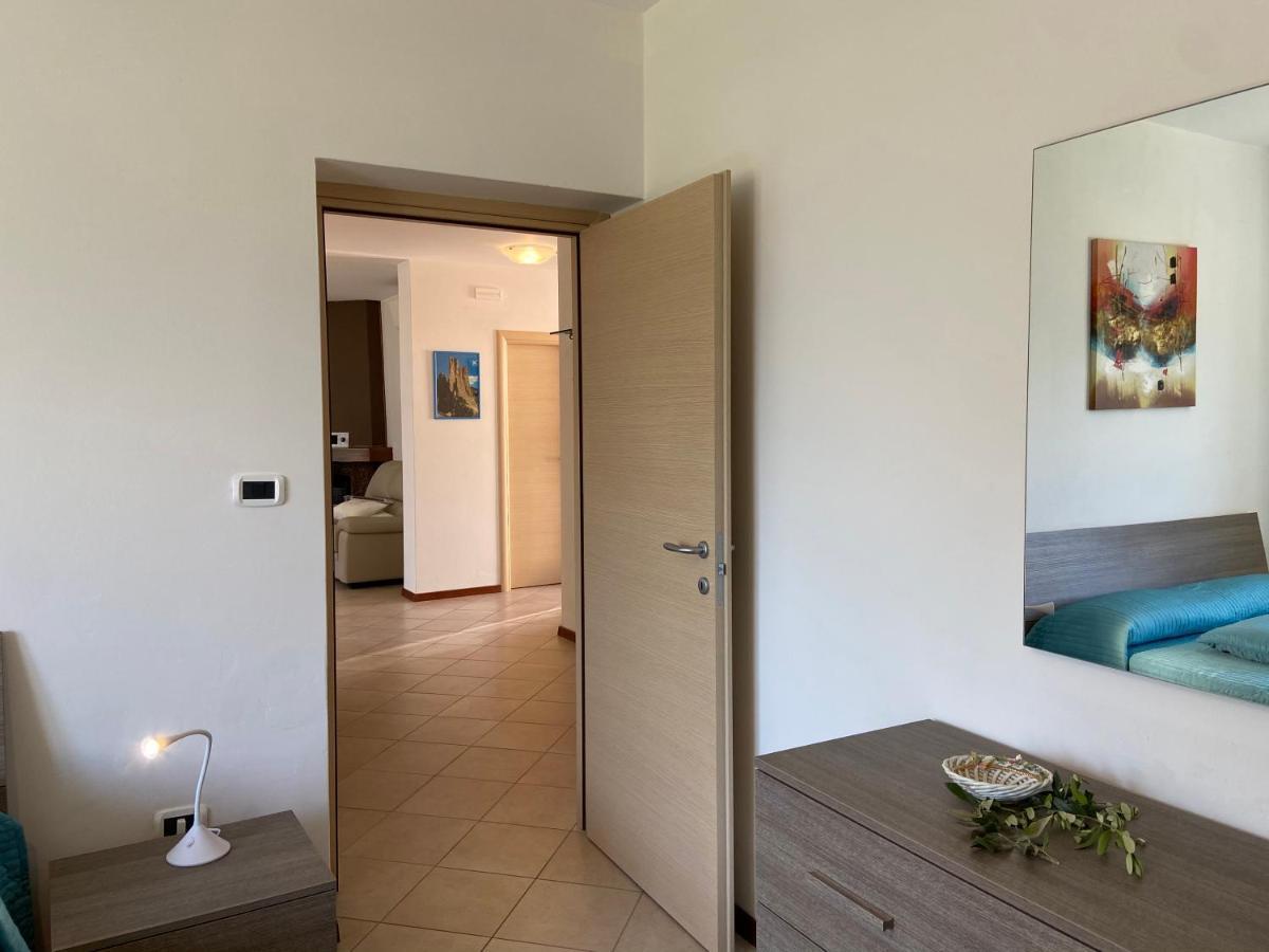 Villa Desy Riva del Garda Bagian luar foto
